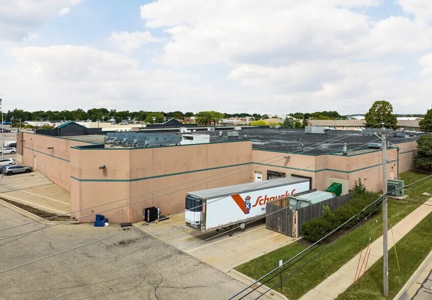 Former Schnucks Grocery — 1501 Creston Park Drive, Janesville
